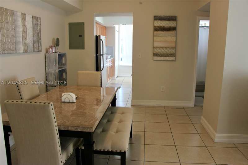 2 bedroom Condominium at 2501 Douglas Rd 304, Douglas Place Condo, Miami — photo 1