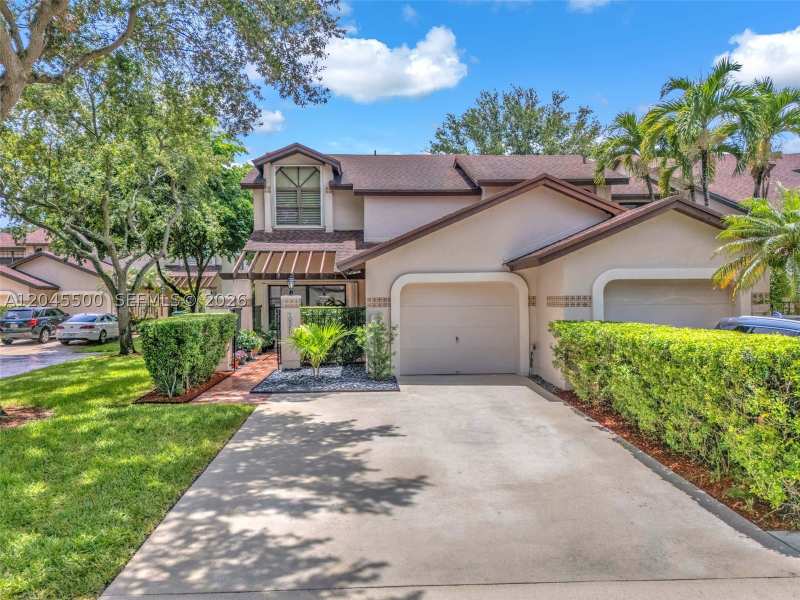 3 bedroom Townhouse at 10060 SW 137th Ct, Valencia Townhomes, Miami — photo 1