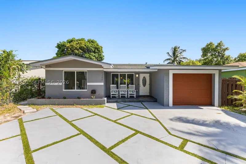 4 bedroom SingleFamilyResidence at 1240 NE 159th St, Fulford By The Sea Sec J, North Miami Beach — photo 1