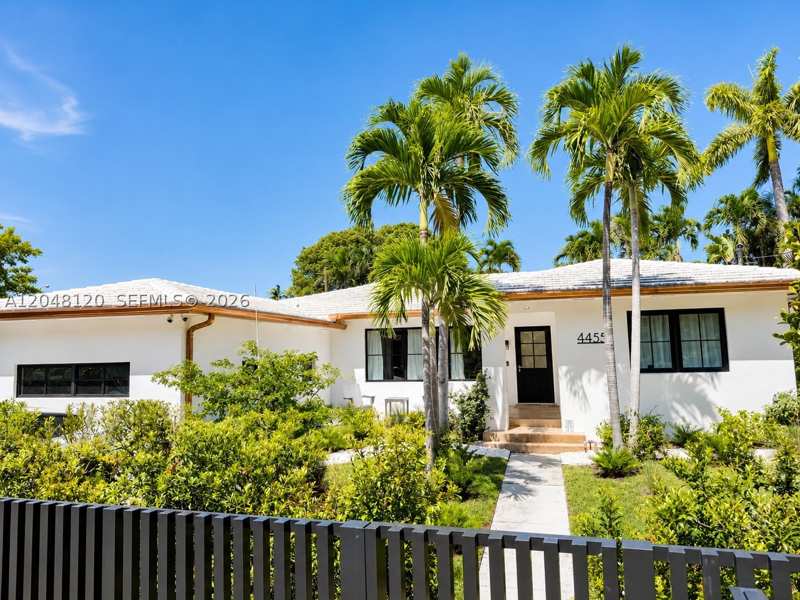 3 bedroom SingleFamilyResidence at 4455 N Bay Rd, Nautilus Sub, Miami Beach — photo 1