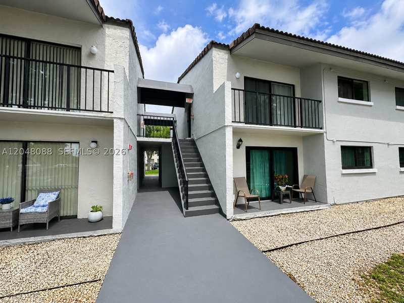 2 bedroom Condominium at 7095 NW 179th St 209, Villa Bellini Condo, Hialeah — photo 1