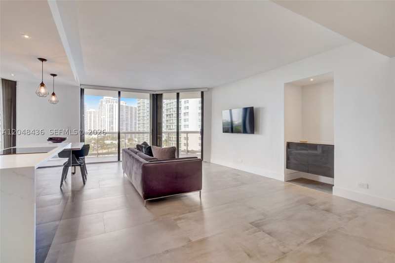 2 bedroom Condominium at 20191 E Country Club Dr 802, Terraces North Turnberry, Aventura — photo 1