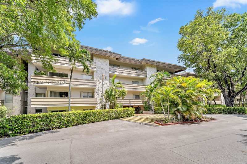 2 bedroom Condominium at 1205 Mariposa Ave 307, Villa Capri Condo, Coral Gables — photo 1