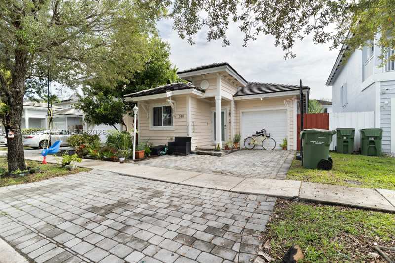 3 bedroom SingleFamilyResidence at 249 SE 32nd Ave, Fernandos Place, Homestead — photo 1