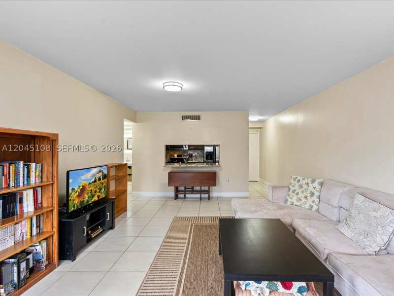 1 bedroom Condominium at 571 NW 107th Ave 107, West Lake Village Condo, Miami — photo 1