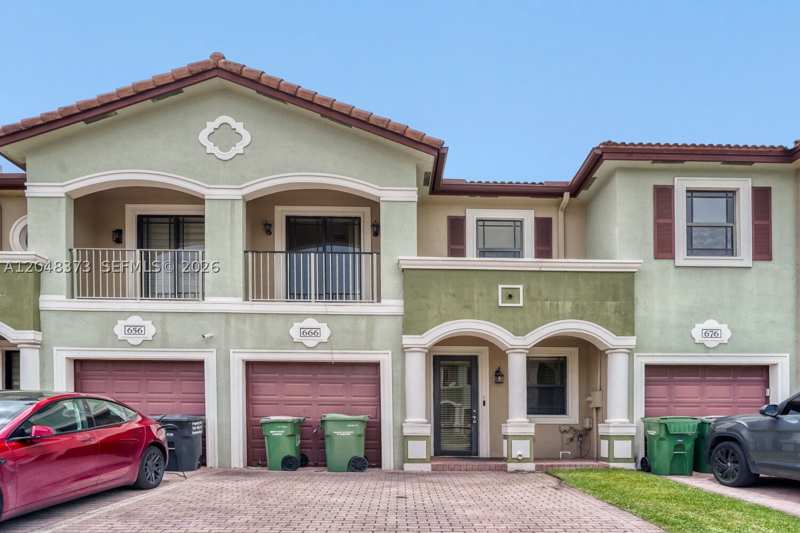 4 bedroom SingleFamilyResidence at 666 NE 35th Ave, Florence At Crystal Lakes, Homestead — photo 1