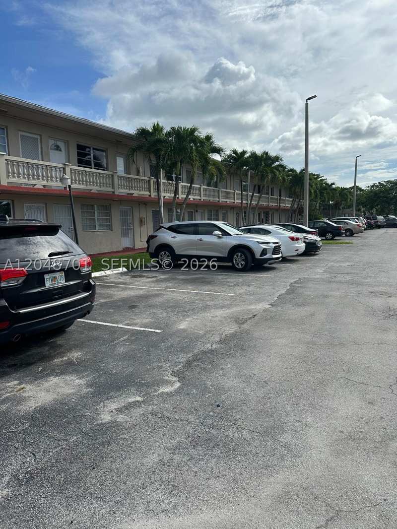 1 bedroom Condominium at 20320 NE 2nd Ave 27, Ro-Mont South Condo G, Miami Gardens — photo 1