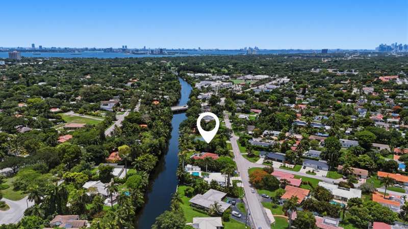 4 bedroom SingleFamilyResidence at 11401 W Biscayne Canal Road, Yancey Sub, Miami — photo 1