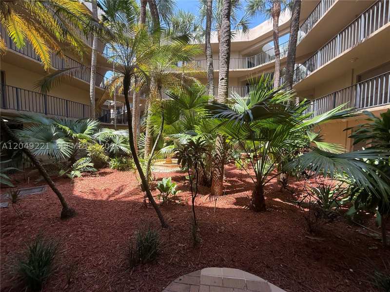 2 bedroom Condominium at 8625 NW 8th St 420, Fox Chase Condo #2, Miami — photo 1