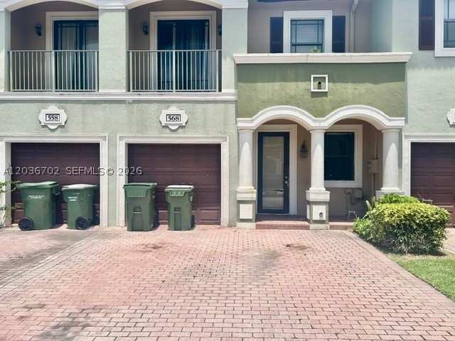 4 bedroom Townhouse at 568 NE 35th Ave, Florence At Crystal Lakes, Homestead — photo 1