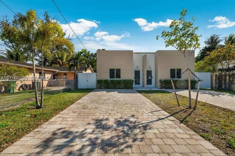 3 bedroom Townhouse at 2938 NW 27th St 2938, Garvey Gardens, Miami — photo 1