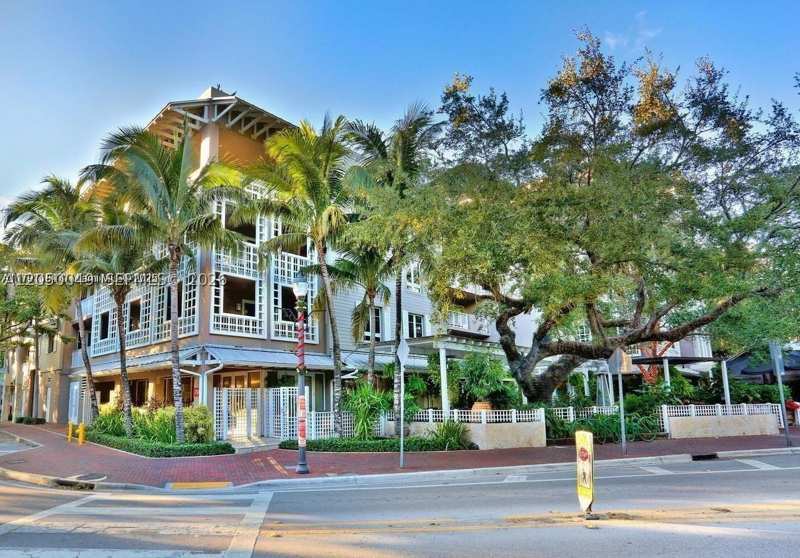 1 bedroom Condominium at 3540 Main Hwy 204, Grove Garden Residences C, Miami — photo 1