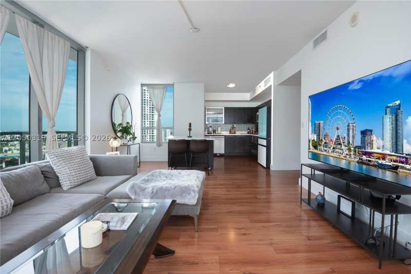 2 bedroom Condominium at 90 SW 3rd St 2113, Ivy Condo, Miami — photo 1
