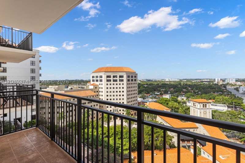 2 bedroom Condominium at 888 S Douglas Rd 1405, Puerta De Palmas Condo, Coral Gables — photo 1