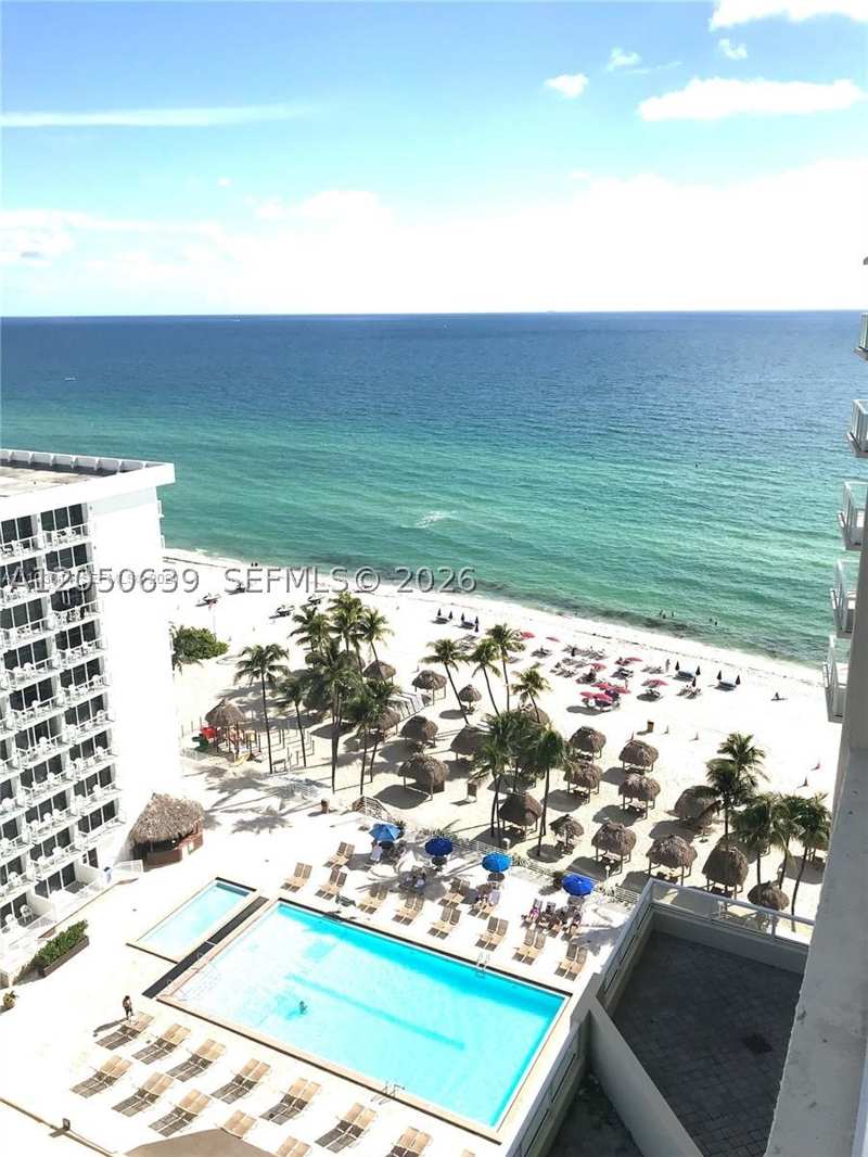 1 bedroom Condominium at 16699 Collins Ave 1605, La Perla Condo, Sunny Isles Beach — photo 1