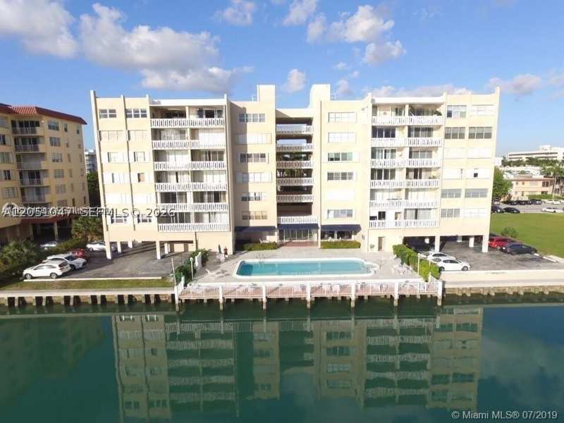 1 bedroom Condominium at 9381 E Bay Harbor Dr 302S, London Towers Condo, Bay Harbor Islands — photo 1