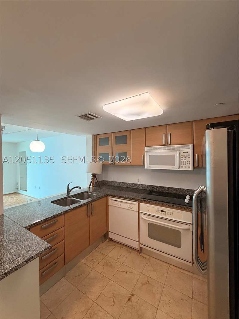 1 bedroom Condominium at 2101 Brickell Ave 502, Skyline On Brickell Condo, Miami — photo 1