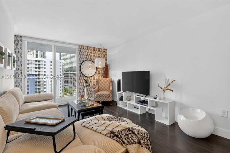 2 bedroom Condominium at 850 N Miami Ave W-1202, Madison Downtown Condo, Miami — photo 1
