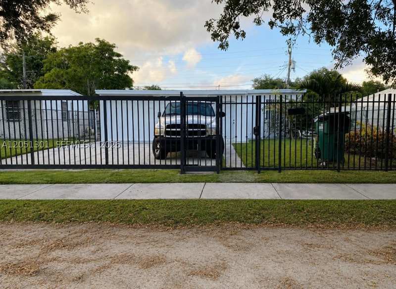 4 bedroom SingleFamilyResidence at 2097 Rutland St, Magnolia Gardens Consolid, Opa Locka — photo 1