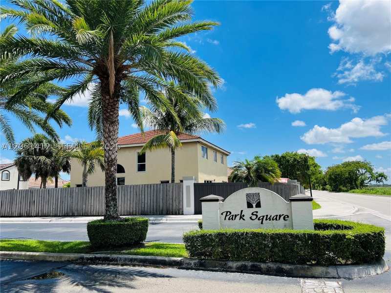 4 bedroom SingleFamilyResidence at 16453 SW 75th Ter, Continental Homes At Lago, Miami — photo 1