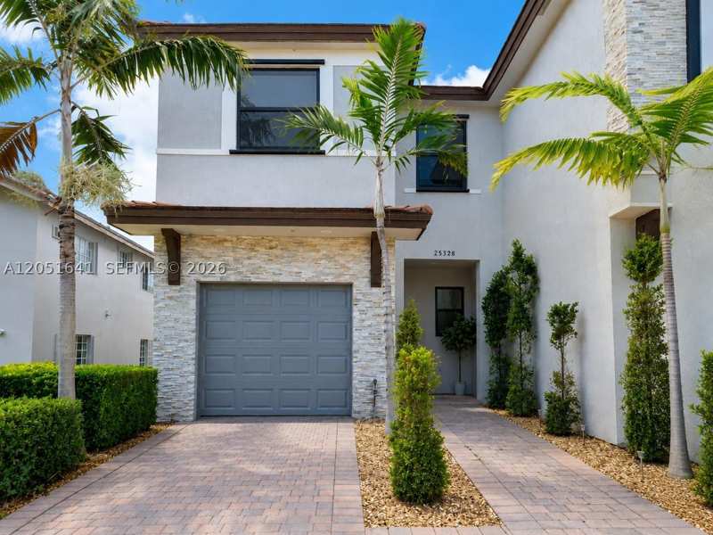 3 bedroom Townhouse at 25328 SW 108th Ct, Allapattah Gdns, Homestead — photo 1