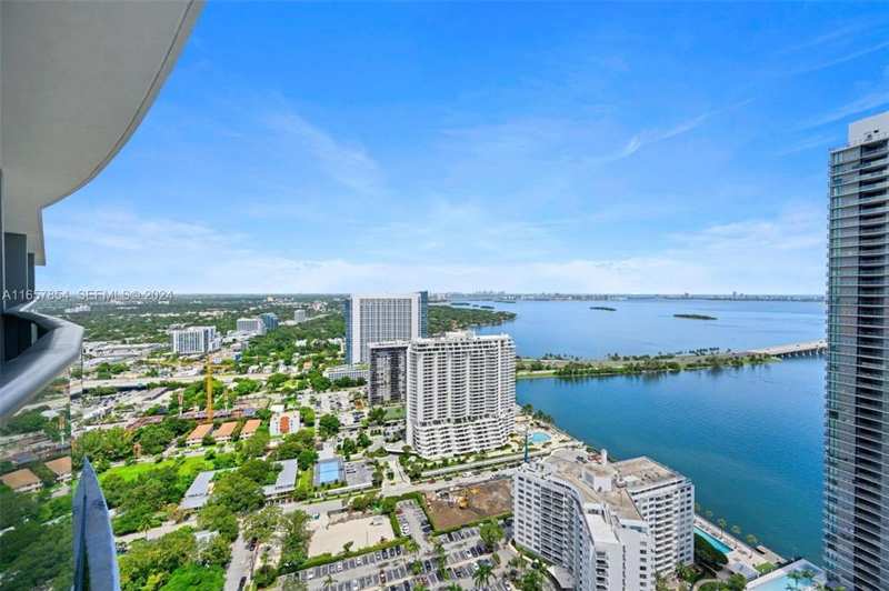 1 bedroom Condominium at 501 NE 31st Street 3804, Paraiso Bayviews Condo, Miami — photo 1