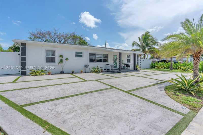 5 bedroom SingleFamilyResidence at 2830 NW 156th St, Golden Highlands Est, Miami Gardens — photo 1