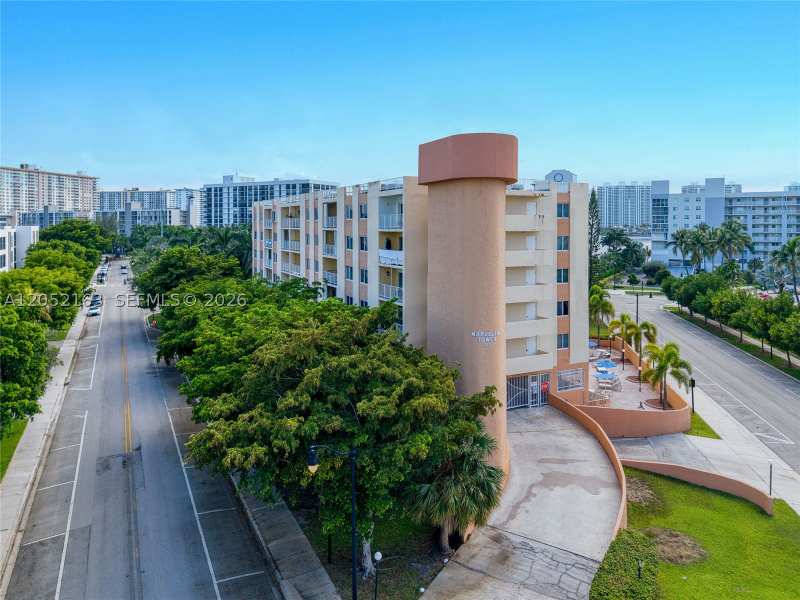 1 bedroom Condominium at 200 178th Dr 711, Marbella Tower Condo, Sunny Isles Beach — photo 1