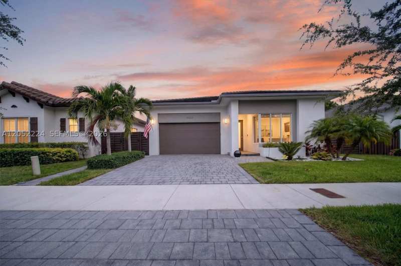 3 bedroom SingleFamilyResidence at 15226 SW 176th Ln, Venetian Parc West, Miami — photo 1