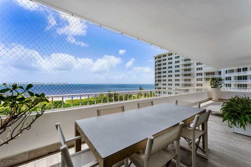 3 bedroom Condominium at 199 Ocean Lane Drive 801, Commodore Club South Cond, Key Biscayne — photo 1