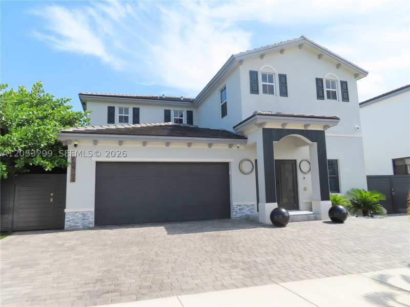 5 bedroom SingleFamilyResidence at 12765 SW 210th Ter, Siena North, Miami — photo 1