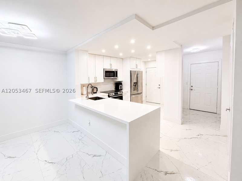 2 bedroom Condominium at 1750 NE 191st St 605-1, Jade Winds Group-Daisy GA, Miami — photo 1