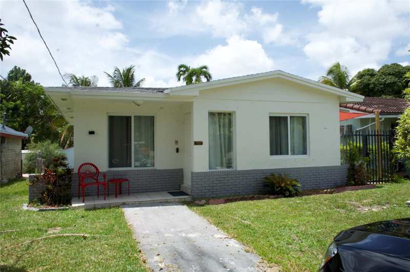3 bedroom SingleFamilyResidence at 11150 Peachtree Drive, Biscayne Blvd Park, Miami — photo 1