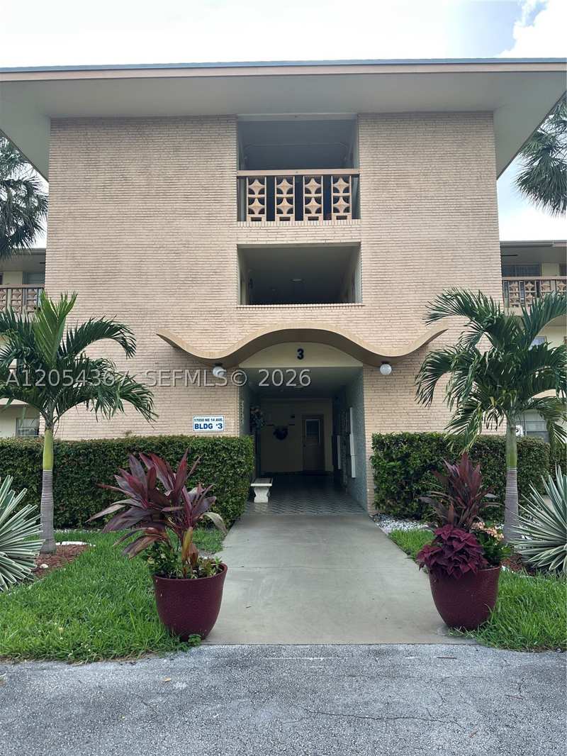 1 bedroom StockCooperative at 17050 NE 14th Ave 110, Mar-Len Gardens No 3 Corp, Miami — photo 1
