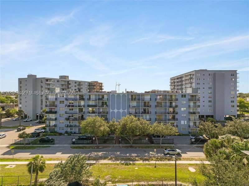 2 bedroom Condominium at 12500 NE 15th Ave 402, Three Horizons East Condo, North Miami — photo 1