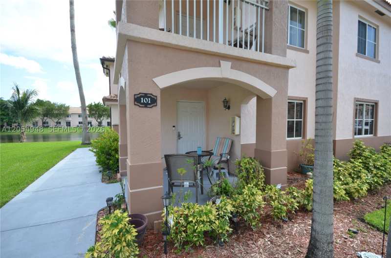 3 bedroom Condominium at 1270 SE 27th St 101, Venetia Gardens Condo, Homestead — photo 1