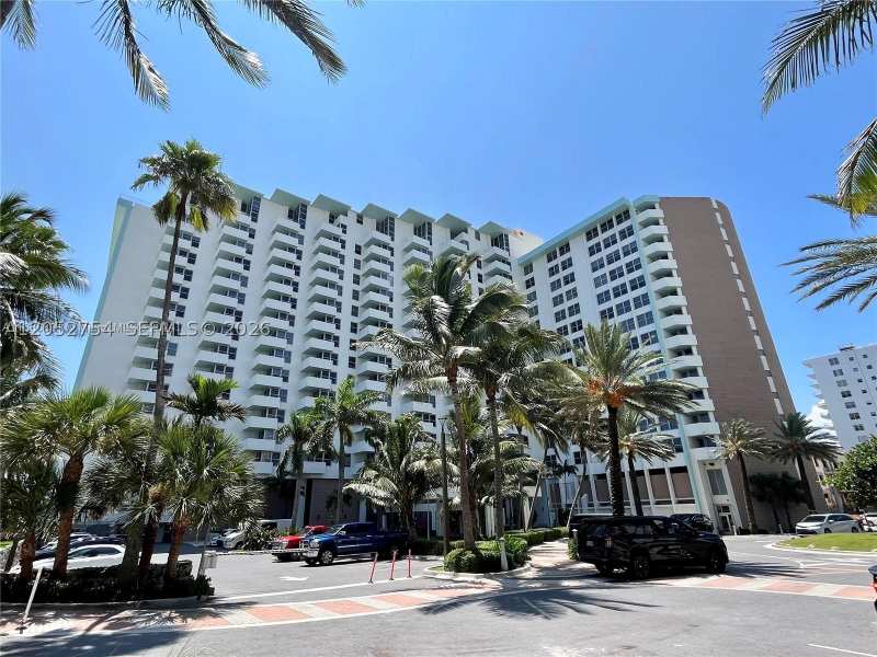 1 bedroom Condominium at 2899 Collins Ave 724, Triton Tower Condo, Miami Beach — photo 1