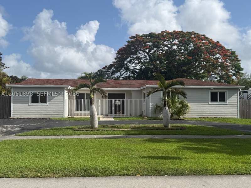5 bedroom SingleFamilyResidence at 10601 SW 96th St, Kendale Sec 1, Miami — photo 1