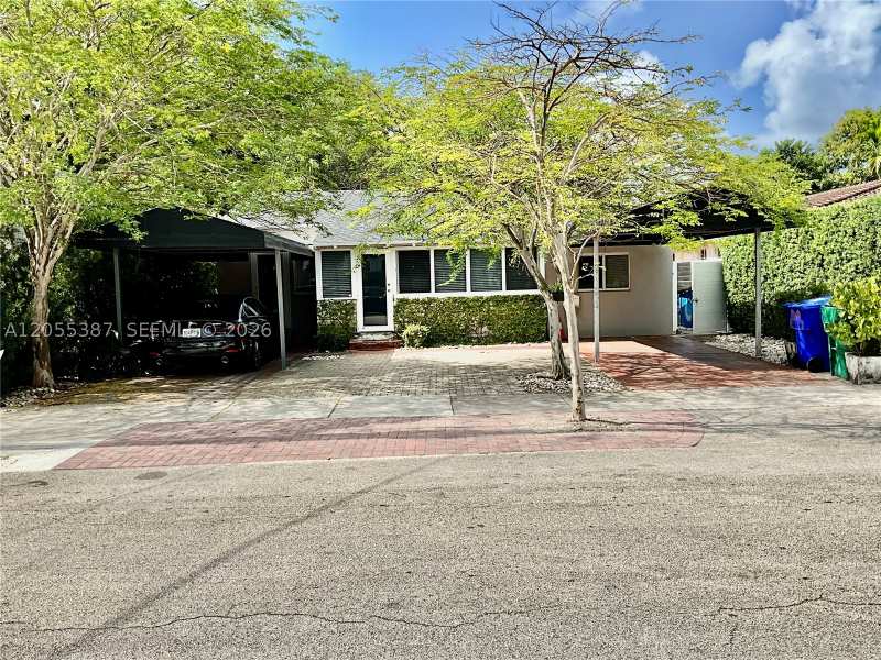 4 bedroom SingleFamilyResidence at 2000 SW 25th St, Crowell Sub, Miami — photo 1