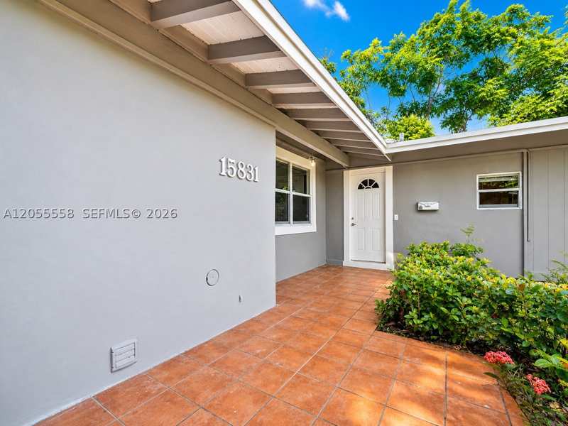 4 bedroom SingleFamilyResidence at 15831 Palmetto Club Dr, Palmetto Country Club Est, Miami — photo 1