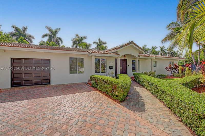 4 bedroom SingleFamilyResidence at 11633 SW 102nd Ct, Pine Acres Sec 4, Miami — photo 1