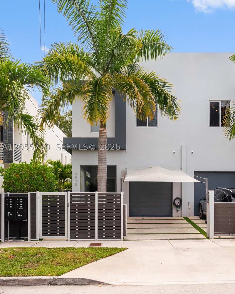3 bedroom Townhouse at 3073 Carter St 3073, Lux At The Grove Condo Bl, Miami — photo 1