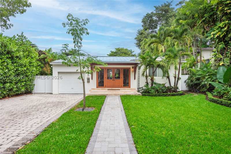 3 bedroom SingleFamilyResidence at 4155 Pamona Ave, Utopia, Miami — photo 1