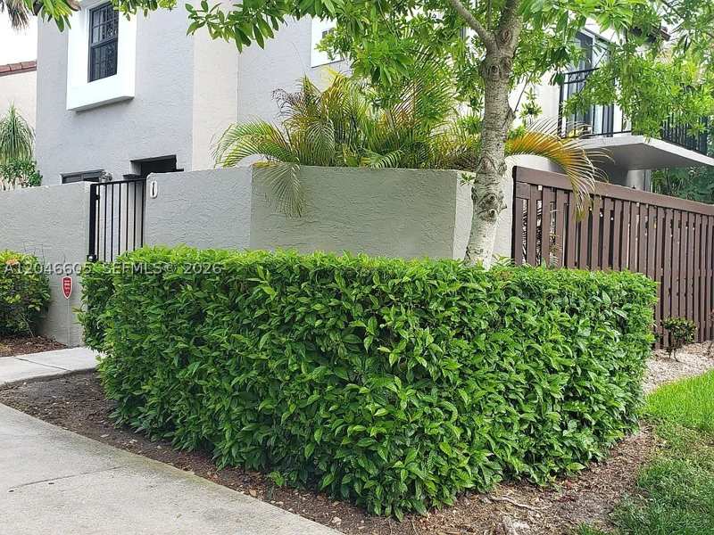 2 bedroom Townhouse at 10425 SW 154th Ct 1, Palm Point Sec 2, Miami — photo 1