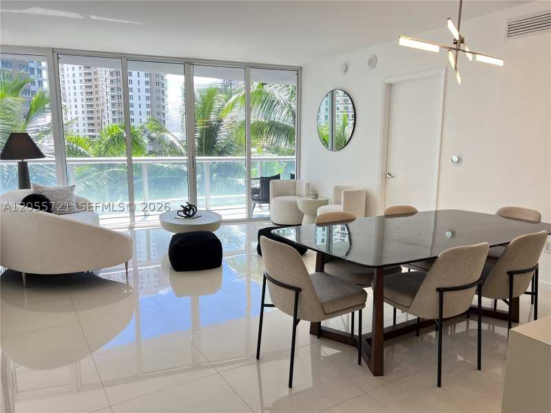 2 bedroom Condominium at 495 Brickell Ave Bay406, Icon Brickell No Two, Miami — photo 1