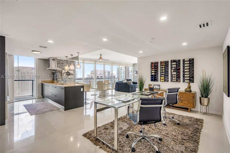 2 bedroom Condominium at 495 Brickell Ave 3702, Icon Brickell No Two, Miami — photo 1