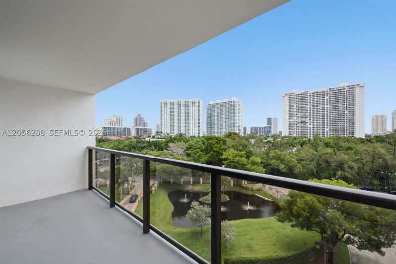 2 bedroom Condominium at 18181 NE 31st Ct 807, Tower At Biscayne Cove Co, Aventura — photo 1
