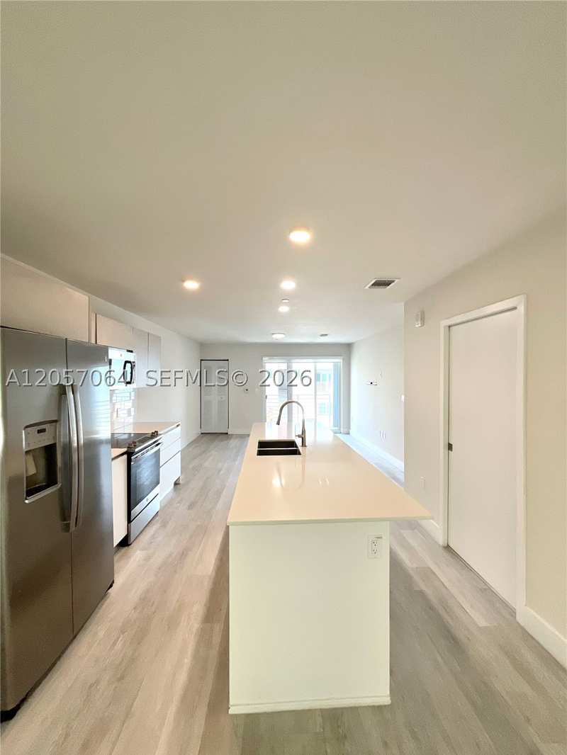 2 bedroom Townhouse at 2555 NE 193rd St 2206, Riverwood, Miami — photo 1