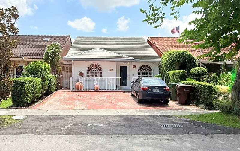 3 bedroom SingleFamilyResidence at 5941 W 20th Ln, Michelle Jardins, Hialeah — photo 1