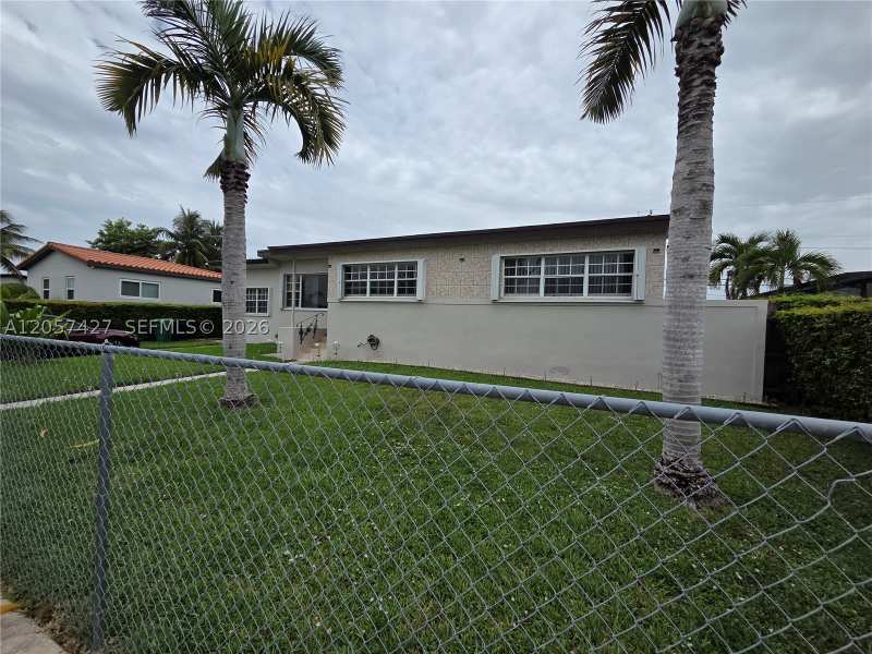 4 bedroom SingleFamilyResidence at 8441 SW 32nd Ter, Coral Way Village Sec A P, Miami — photo 1